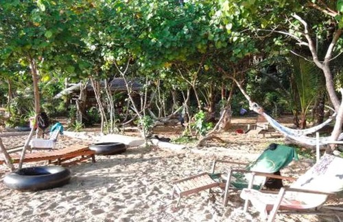 Nuea Khlong House | Beachfront Cottage of Koh Pu