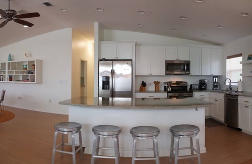 Indian Rocks Beach Condo | Beachfront Condo With Panoramic Views of the Gulf Plus Beach Gear, Grill & Wifi