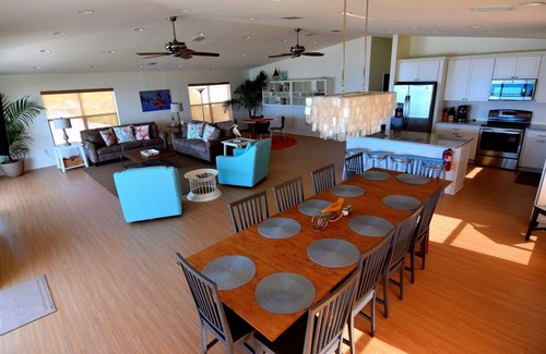 Indian Rocks Beach Condo | Beachfront Condo With Panoramic Views of the Gulf Plus Beach Gear, Grill & Wifi