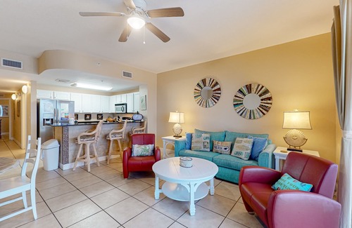 Bahama Beach Condo | Beachfront condo in resort with pools & fitness center - prime location