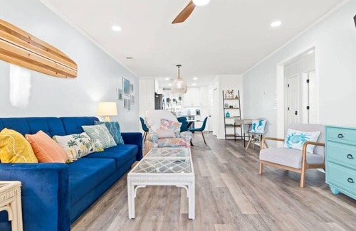 Ocean Isle Beach Condo | Beachfront Condo & Pool Access | Summer Getaway
