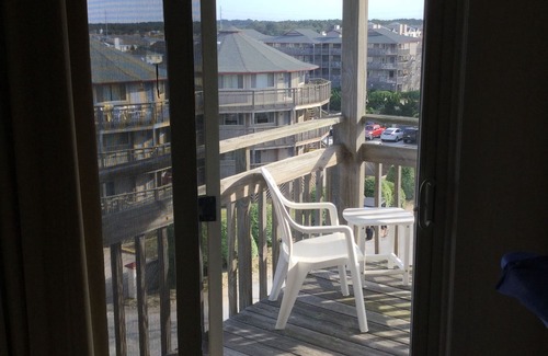 Kill Devil Hills Condo | Beachfront Condo @ Outer Banks Beach Club, 3Pools, closest to beach, & shops