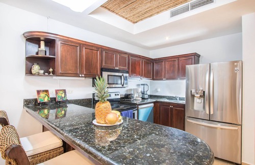 Barrio Los Villalobos Condo | Beachfront Condo 3 bdrm
