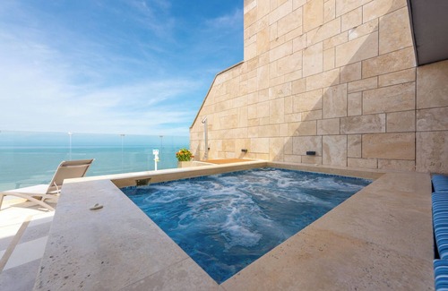 La Boquilla Apartment | Beachfront condo