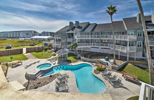 Port Aransas Apartment | Beachfront Condo in Port Aransas Pets Stay Free