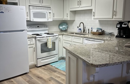 Orange Beach Condo | Beachfront Condo just a quick walk on the boardwalk to the sandy beach!