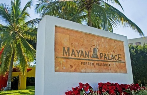 Isla Iguana Condo | Beachfront Condo 1 bdrm suite - Mayan Palace Puerto Vallarta