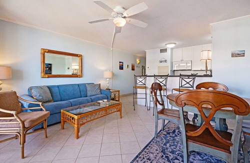 Kihei Condo | BEACHFRONT condo, ocean view, steps to sea, heated pool,hot tub, AC, Sugar Beach