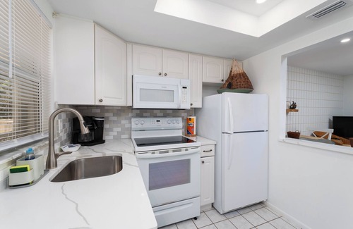 Nokomis Condo | 🏝Beachfront Condo Overlooking Gulf of Mexico🏝
