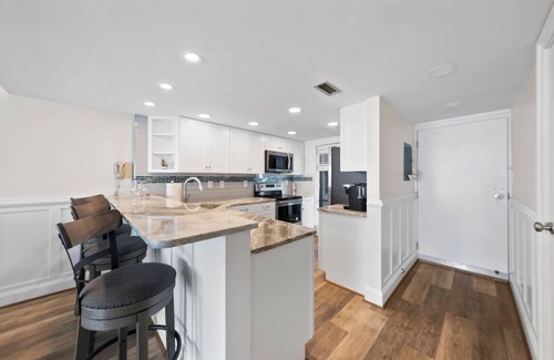 Northeast Virginia Beach Condo | Beachfront Condo on the Boardwalk with Ocean Views