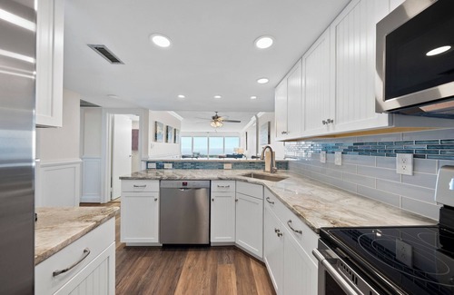 Northeast Virginia Beach Condo | Beachfront Condo on the Boardwalk with Ocean Views