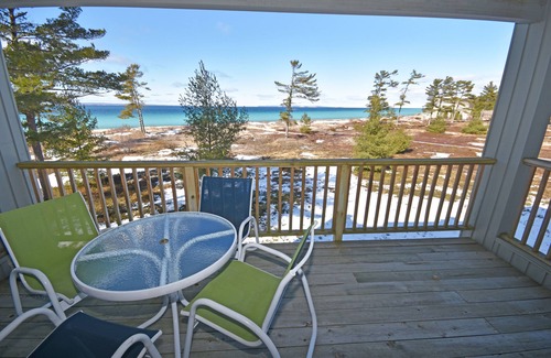 Glen Arbor Condo | Beachfront condo with gorgeous Lake Michigan views, deck, fireplace, W/D, AC
