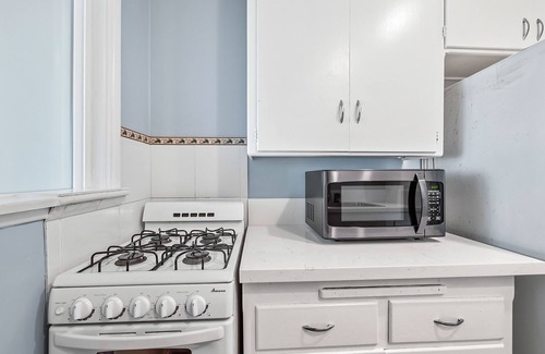 Carlsbad Village Condo | Beachfront condo with balcony & deck