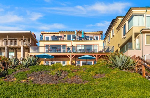 Carlsbad Village Condo | Beachfront condo with balcony & deck