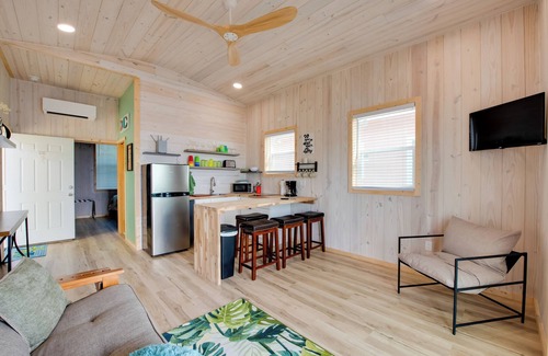 Carrabelle Cottage | Beachfront Cottage w/Dock on Florida Gulf Coast