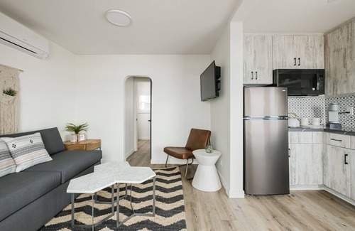 Townsite Cottage | Beachfront Cottage 107