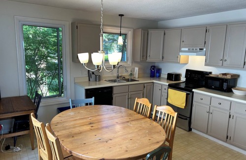 Southampton Cottage | Beachfront Cottage right on Lake Huron