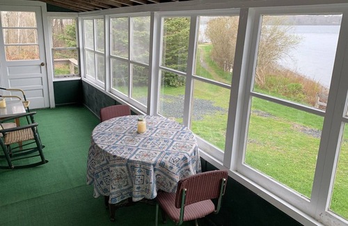 Salsbury Cove Cottage | BEACHFRONT COTTAGE ON FRENCHMAN'S BAY Sleeps 7! Only 5 miles from ACADIA!