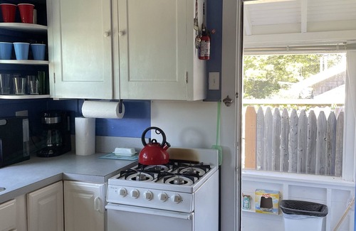 Biddeford Cottage | Beachfront cottage on Fortunes Rocks Beach