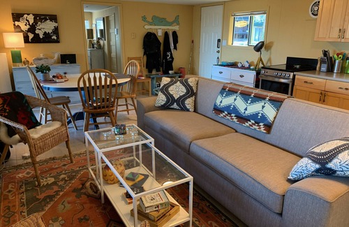 Comox Cabin | Beachfront cottage right on Kye Bay, Comoxn