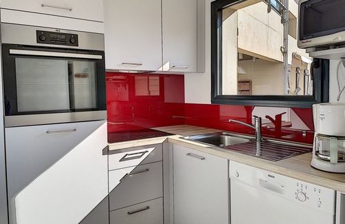 Saint-Pair-sur-Mer Apartment | Beachfront Duplex with Terrace and Direct Beach Access