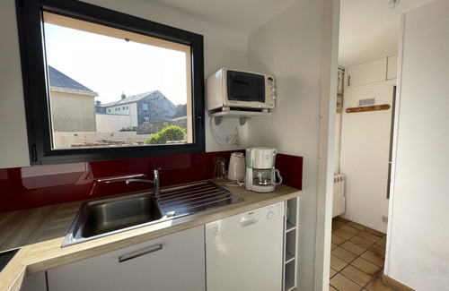 Saint-Pair-sur-Mer Apartment | Beachfront Duplex with Terrace and Direct Beach Access