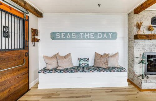 Dennis Port Apartment | Beachfront Dennis Condo with Patio, Dogs Welcome
