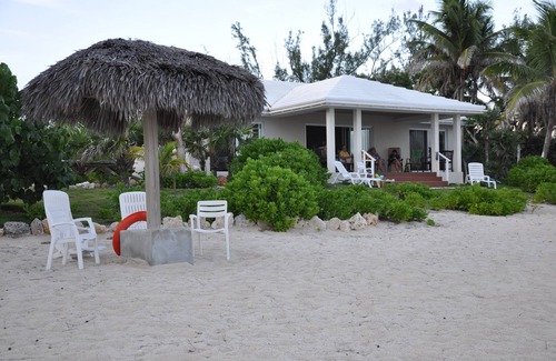Governor's Harbour House | Beachfront Dock TikiHut WiFi Kayaks Paddleboards Terrace Gardens Private