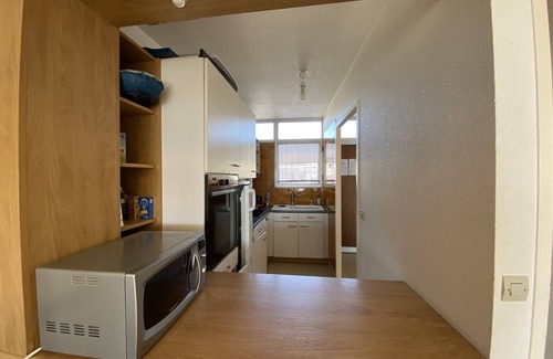 Carnon-Plage Apartment | Beachfront Duplex F3, 6 Sleeps, WiFi, Parking, Pets Allowed – 15 min from Montpellier