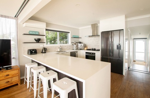 Pukehina House | Beachfront Edition