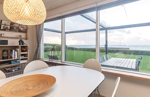 Næs House | Beachfront Family Retreat - By Traum Ferienwohnungen