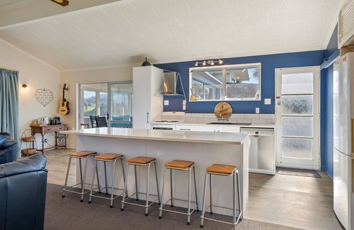 Foxton Beach House | Beachfront Favourite - Foxton Beach Holiday Home