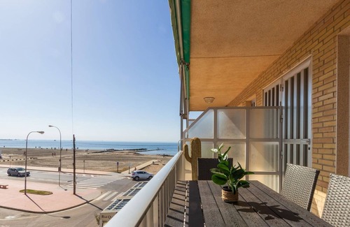 Santa Pola Apartment | Beachfront flat near the airport