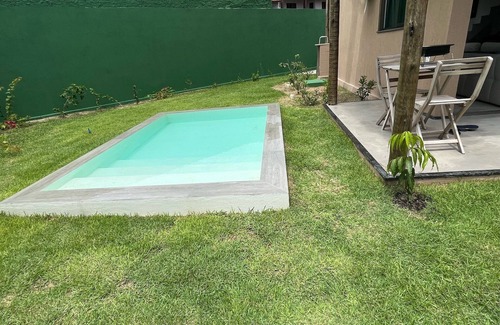 Barro Preto House | Beachfront fully-equipped 2-bedroom house near Beach Park with AC, WiFi.