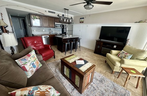 Myrtle Beach Condo | Beachfront fun for 2! Updated, 1 BR, King bed, amazing view, spa shower, CLEAN!