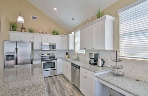Port Bolivar House | Beachfront Gilchrist Getaway, Steps to the sand!