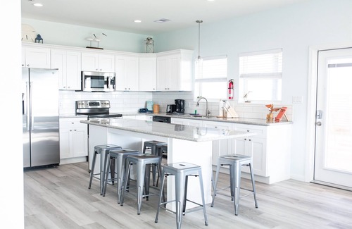 Port Bolivar House | "Beachfront Haven: 2 Homes, 2 Pools | Sleeps 26! "