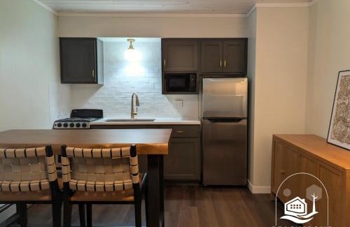 Detroit Lakes Hotel | Beachfront Haven