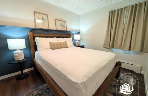 Detroit Lakes Hotel | Beachfront Haven