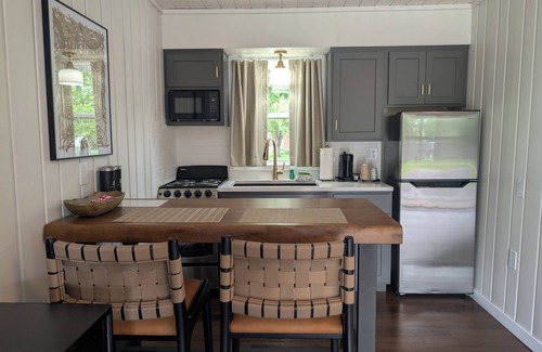 Detroit Lakes Hotel | Beachfront Haven