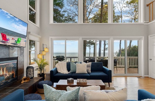 Edwardsville House | Beachfront hideaway on the Chesapeake Bay!