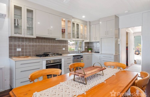 Zilzie Cottage | Beachfront Holiday Cottage