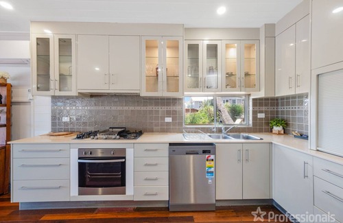 Zilzie Cottage | Beachfront Holiday Cottage