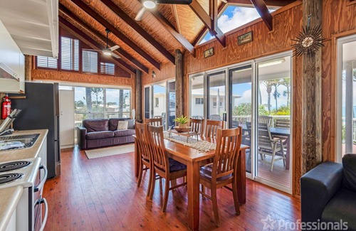Zilzie House | Beachfront Holiday House