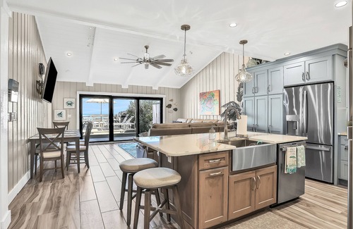 Sea Dunes House | Beachfront Home w/High-Speed WiFi, Gorgeous Deck, Outdoor Shower, & Central AC