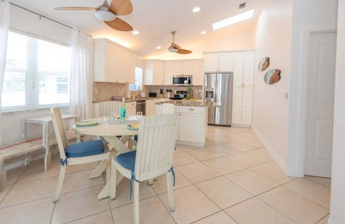 Fort Pierce Shores House | Beachfront Home Away | 2BR/2BA + Fall Discounts