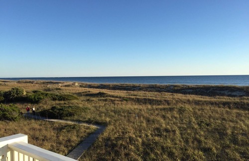 Flora's Bluff House | Beachfront Home with Panoramic Views Of Atlantic Ocean