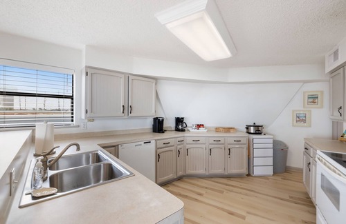 Galveston House | Beachfront Home with Beautiful Views