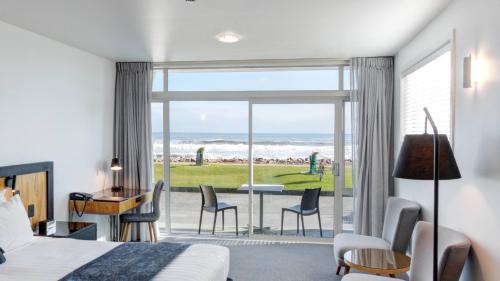 Hokitika Hotel | Beachfront Hotel Hokitika