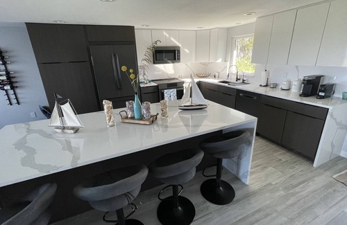 Floridana Beach House | Beachfront House with Beautiful Ocean Views and Private Beach Access